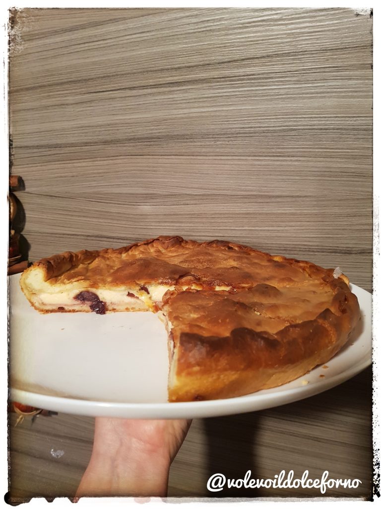 Scacciata con pepato fresco e olive